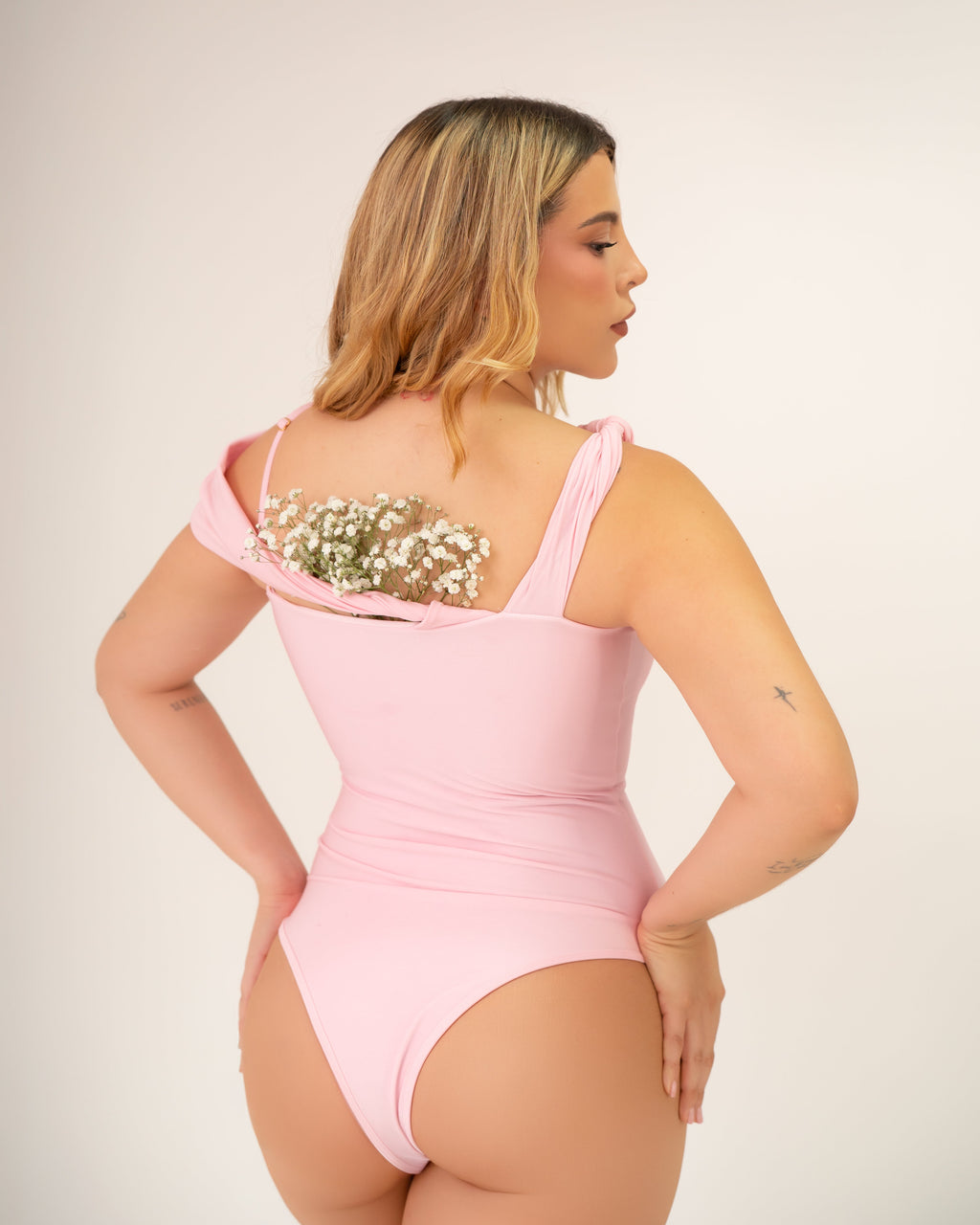 Body Camelia